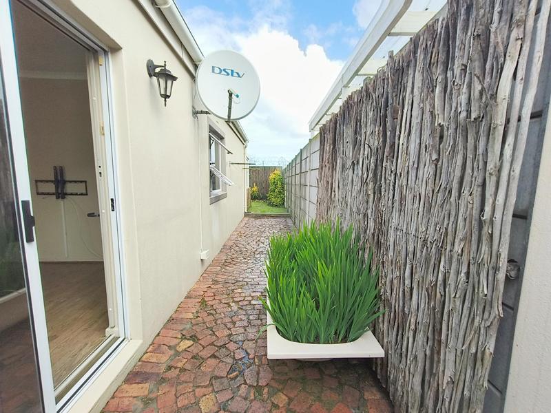3 Bedroom Property for Sale in Sonstraal Heights Western Cape